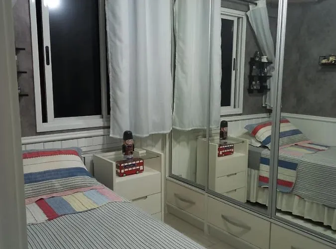 Habitación Pequeña con Cama King
